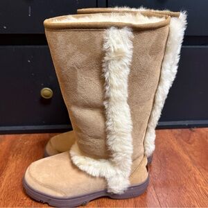 UGG Sunburst Tall boot